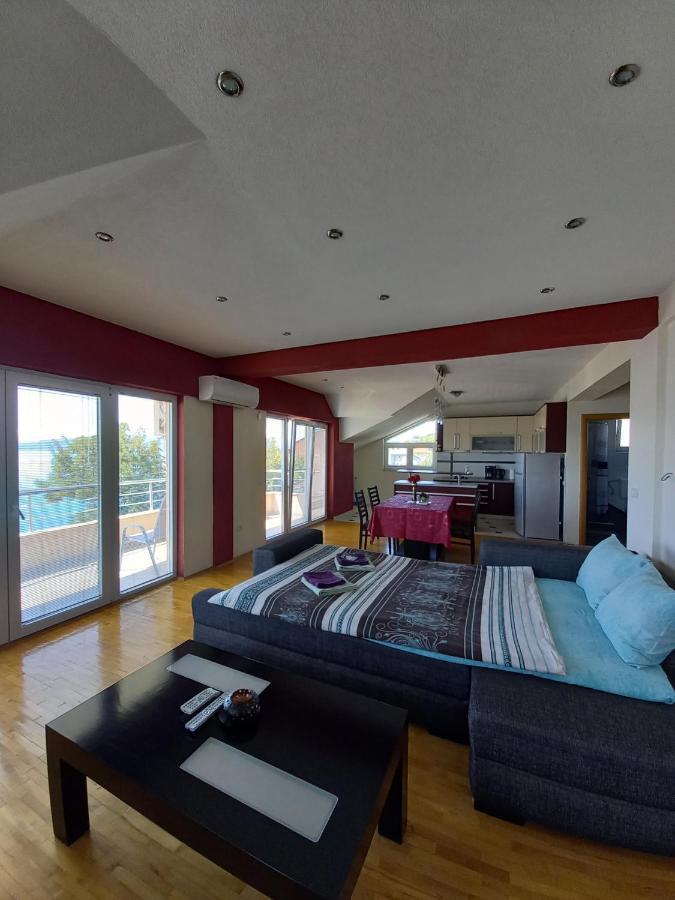 Ps Apartments - Peshtani Peštani Exteriör bild