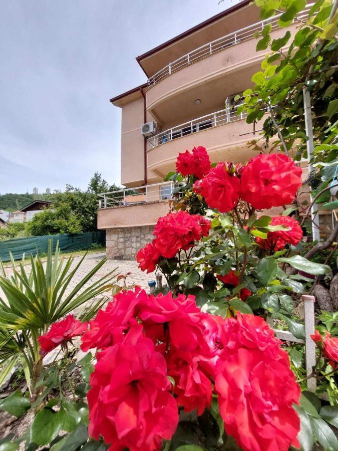 Ps Apartments - Peshtani Peštani Exteriör bild